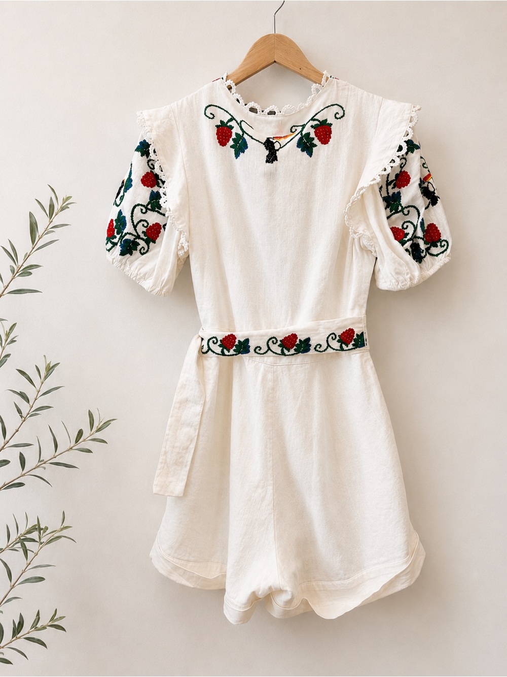 NWT FARM Rio Cross Stitch Tucan Embroidery Linen Romper Off White Size S - Picture 2 of 8